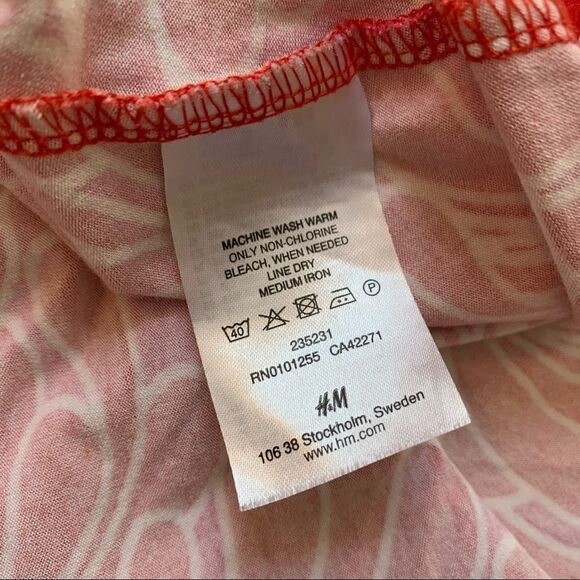 H&M Rayon two tone red/pink + white outlined flowers sz 10 + summer + casual - Picture 10 of 14
